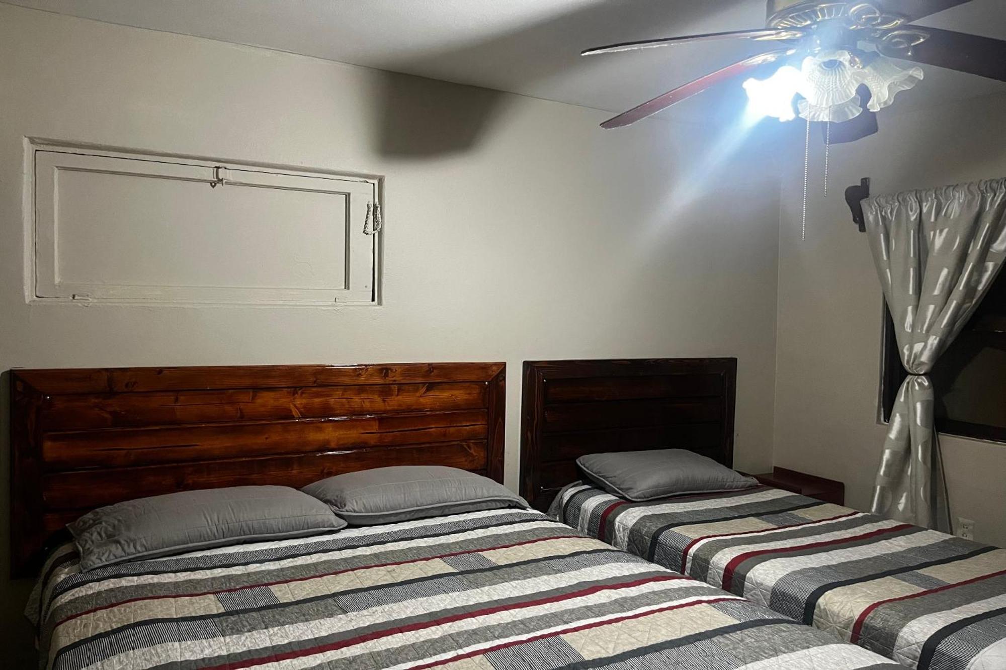 Oyo Hotel Linda Tijuana Bagian luar foto