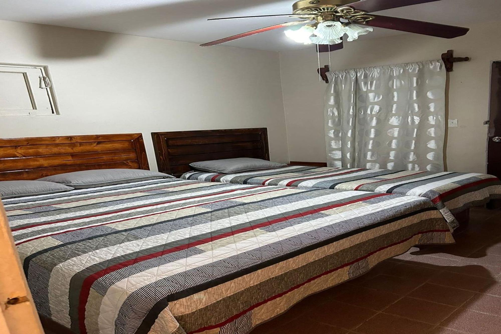 Oyo Hotel Linda Tijuana Bagian luar foto