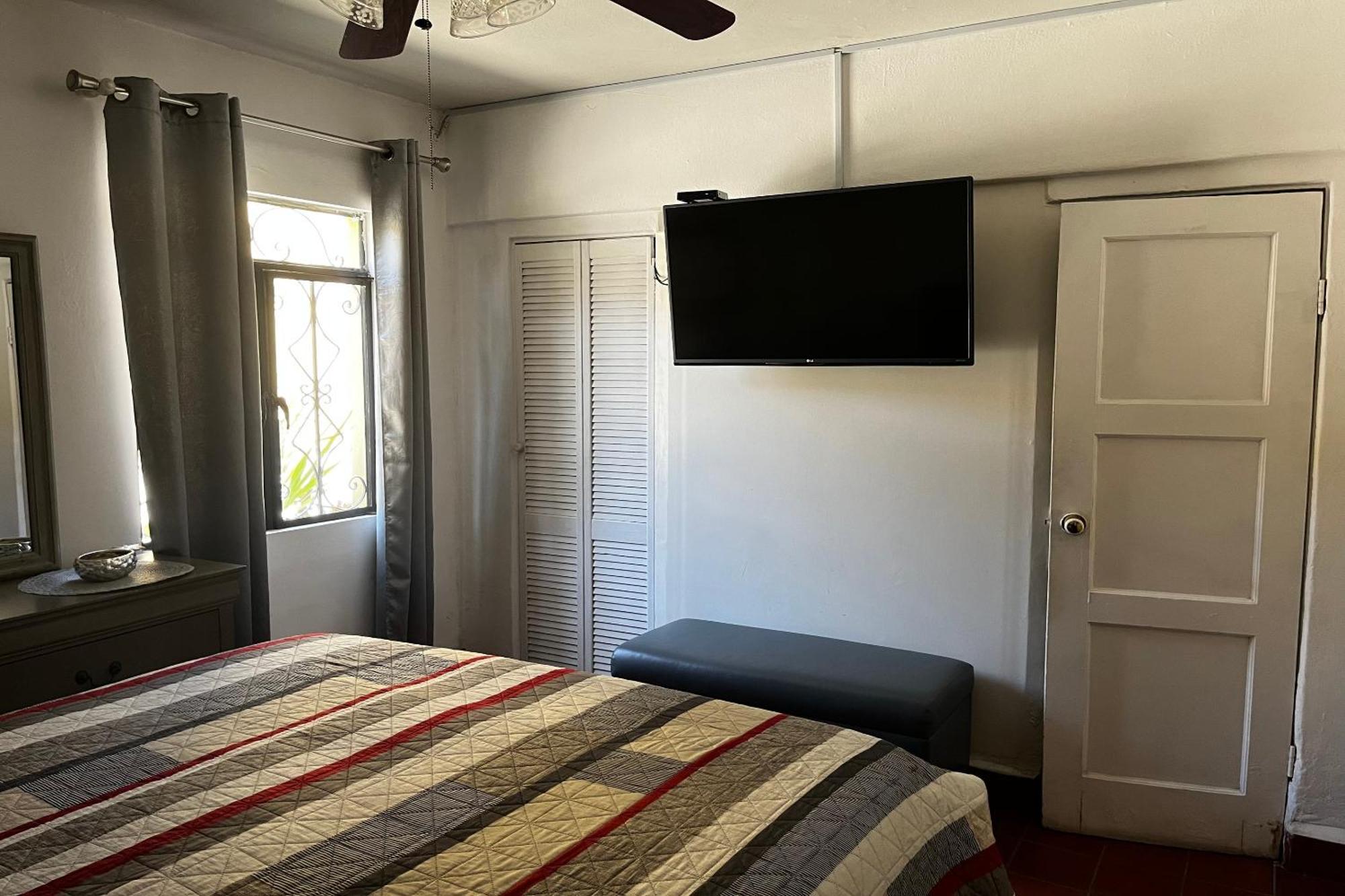 Oyo Hotel Linda Tijuana Bagian luar foto