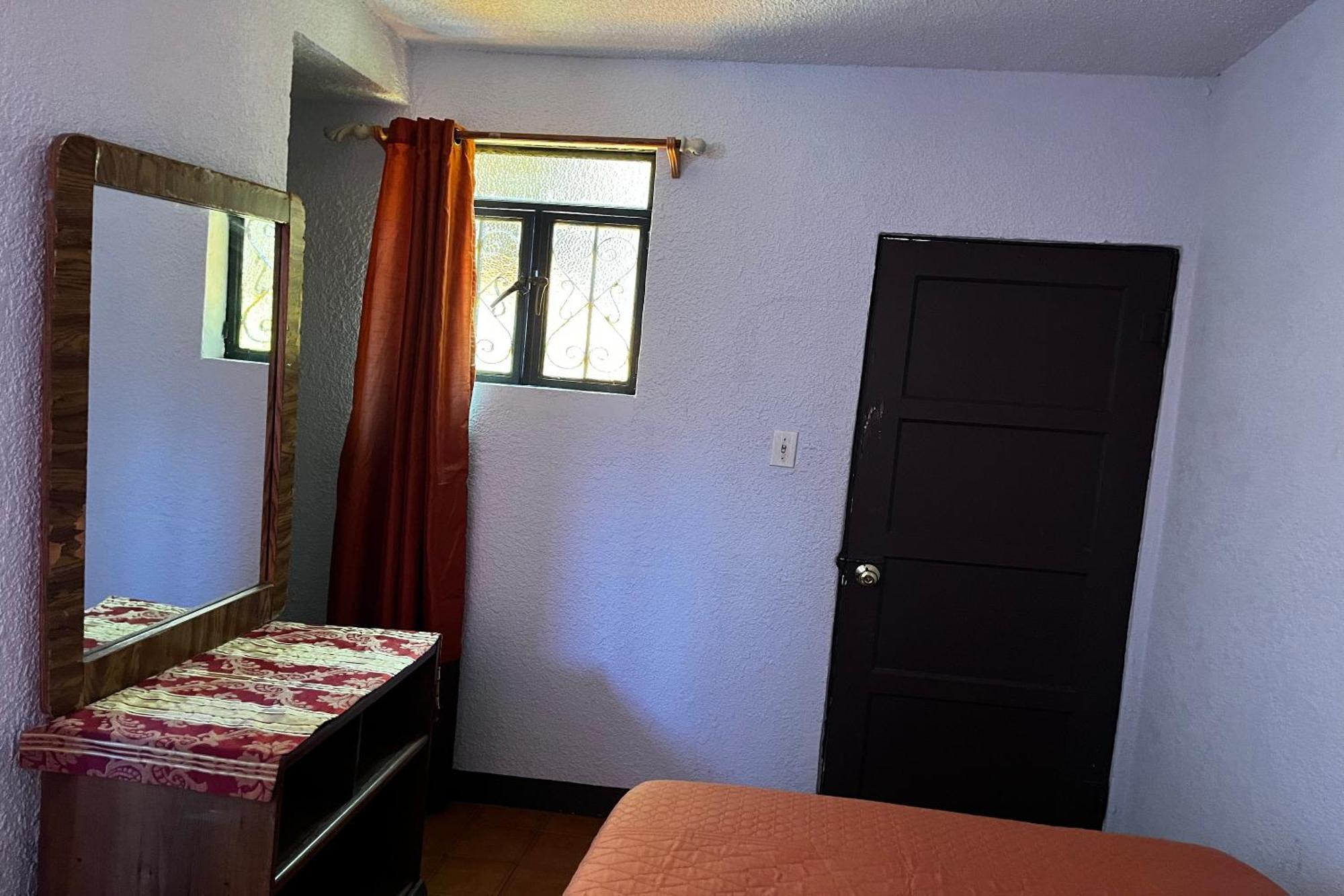 Oyo Hotel Linda Tijuana Bagian luar foto