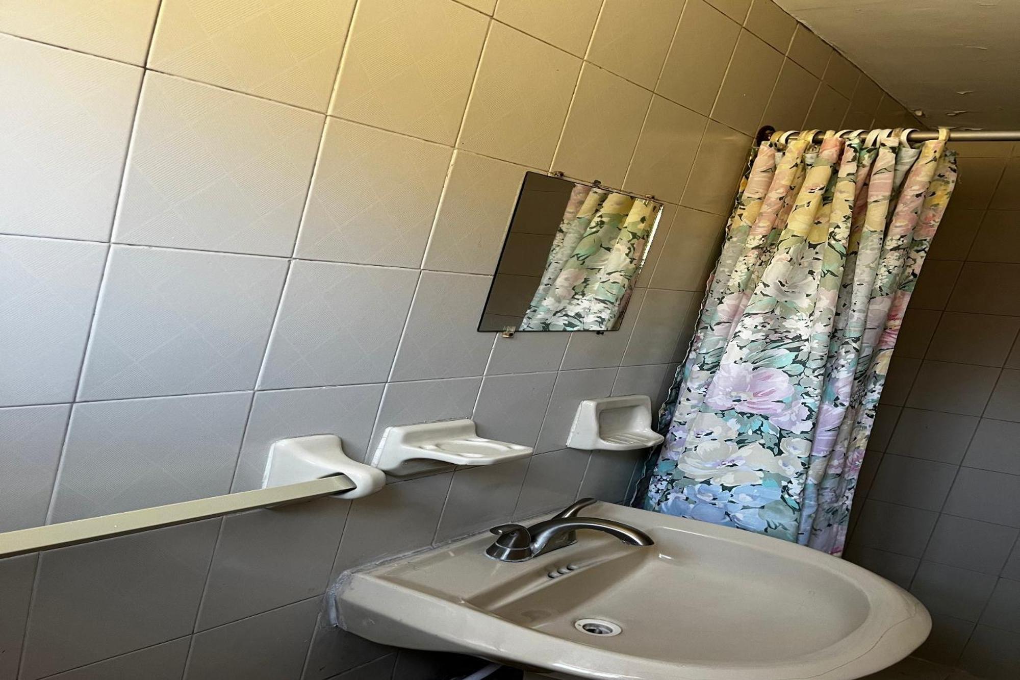 Oyo Hotel Linda Tijuana Bagian luar foto