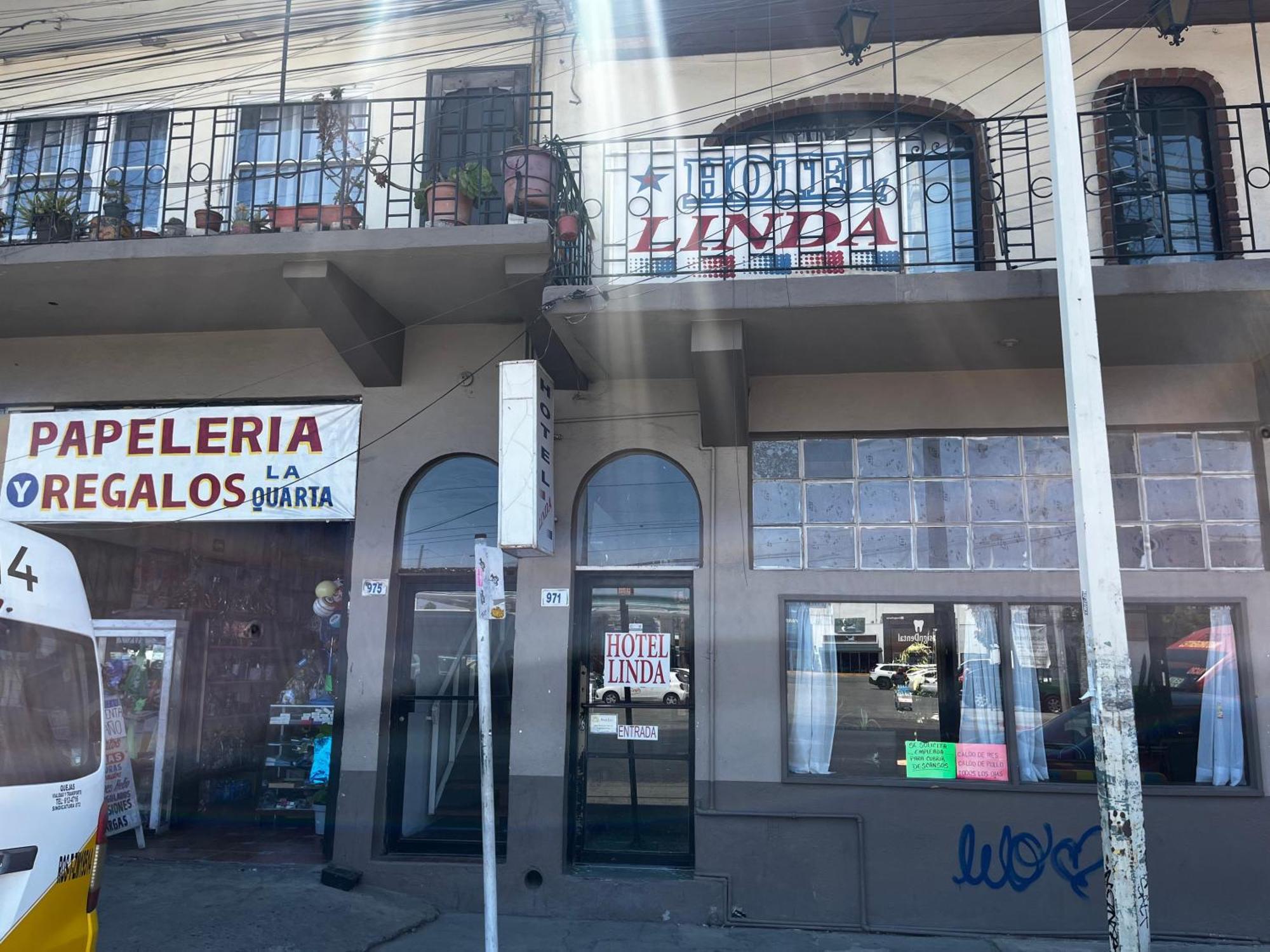 Oyo Hotel Linda Tijuana Bagian luar foto